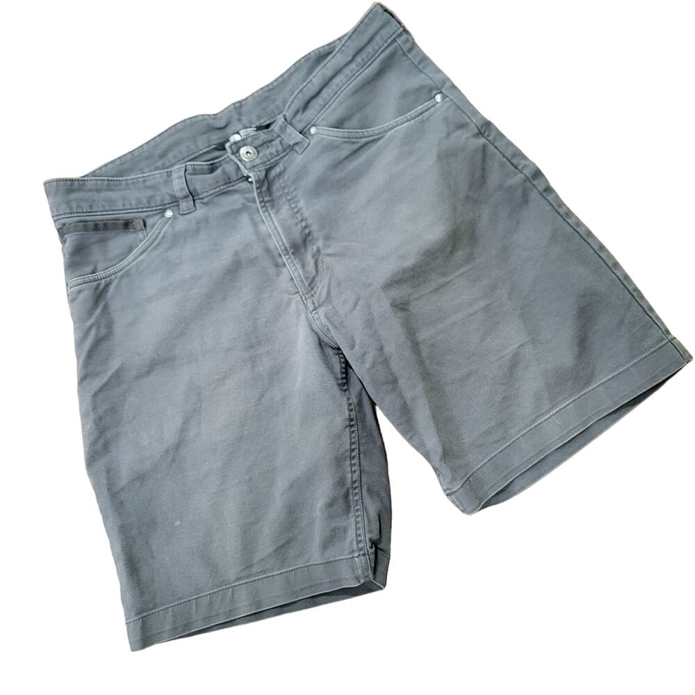 The North Face Gray Shorts Size 32